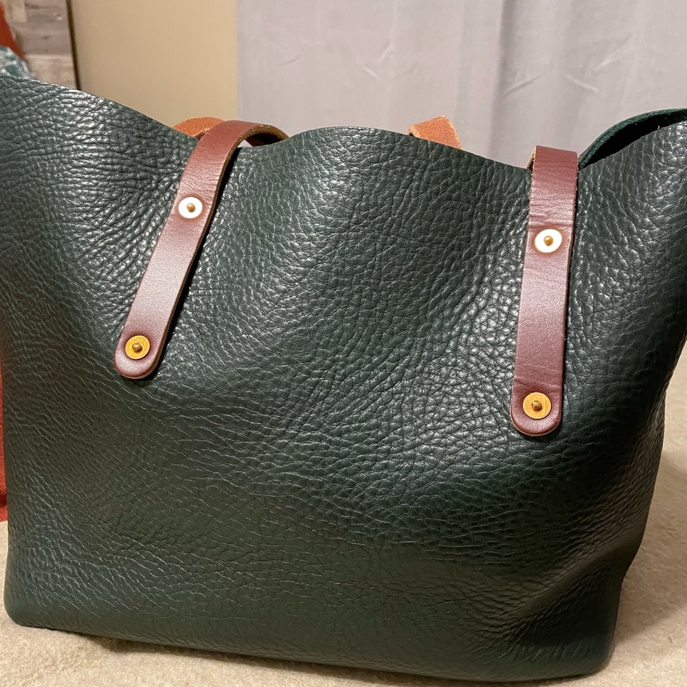 Go forth goods medium Avery tote in forest green